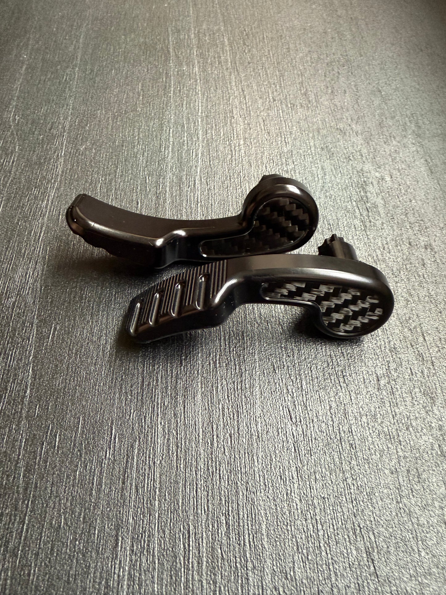 14+ Touring saddlebag levers with carbon fiber insert