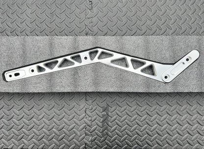 Softail: Performance Rear Fender Bracket